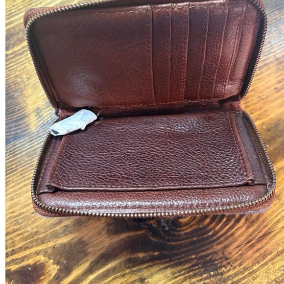 Pendleton Wyeth Trail Zip Around Wallet - Picture 4 of 5